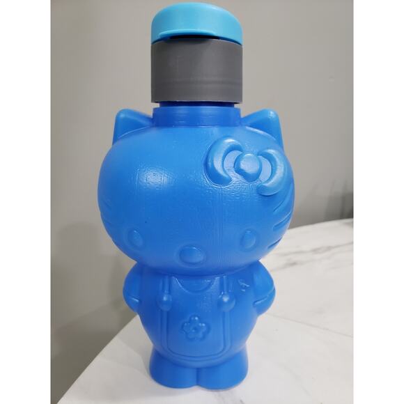 Hello Kitty Blue Plastic Tumbler Water Bottle With Lid 10